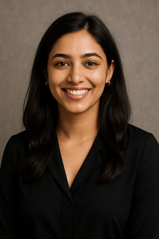 2) Priya K. (Famous Singer & Influencer)