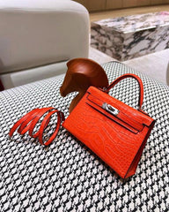 HERMÈS SHOCKING MATTE MISSISSIPPIENSIS ALLIGATOR MINI KELLY II – PALLADIUM HARDWARE